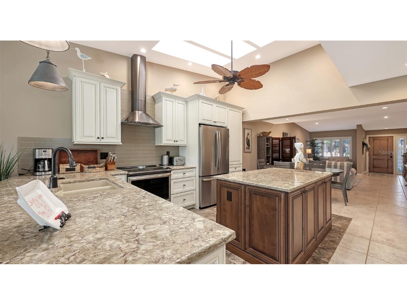 2367 Harbour Oaks Drive Longboat Key FL 34228 A4670055 image9