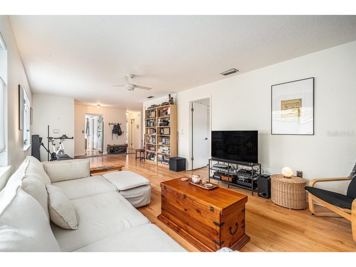 2368 Flanders Way #D Safety Harbor FL 34695 TB8399575 image7