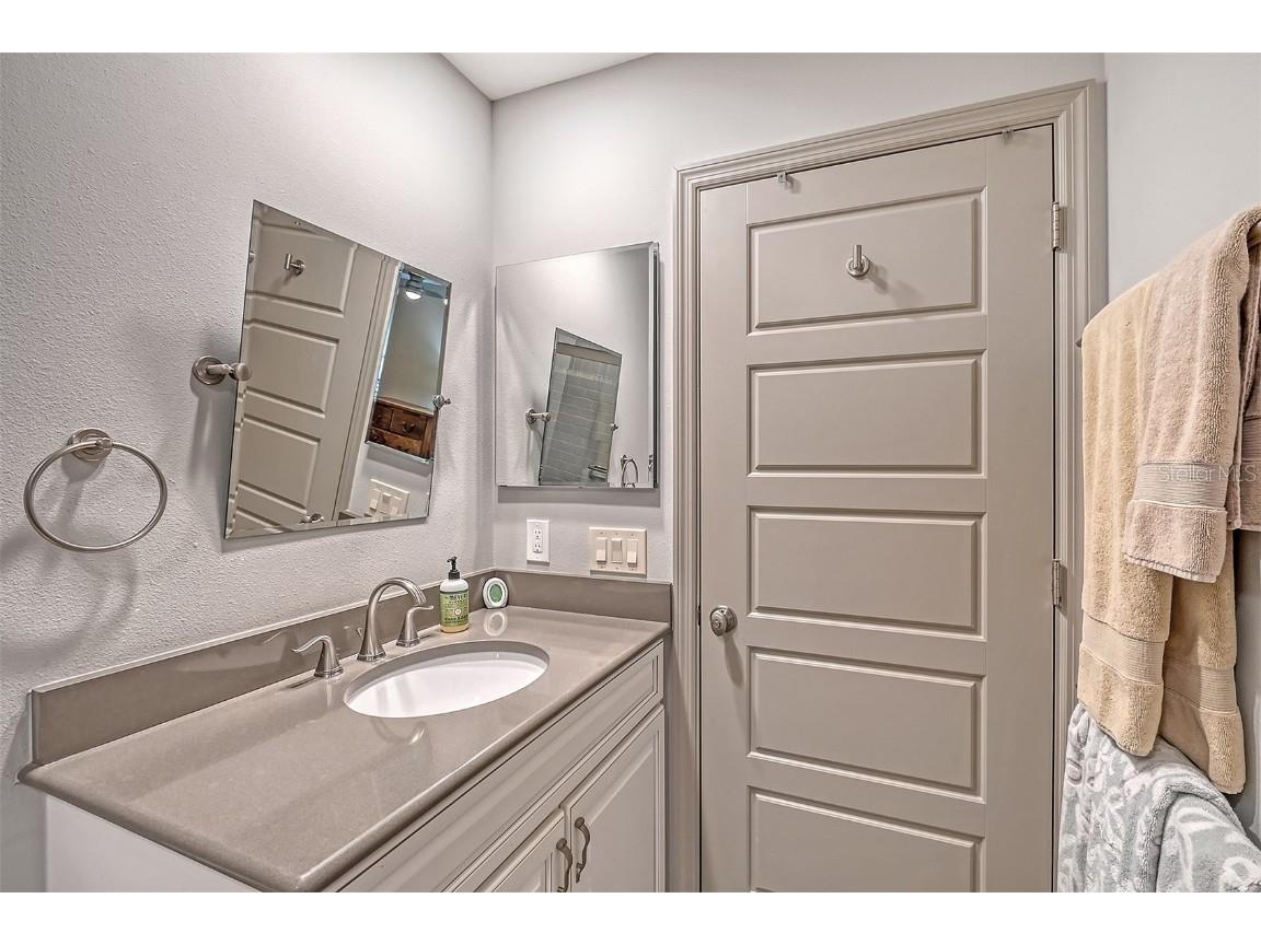 2369 Harbour Oaks Drive Longboat Key FL 34228 A4571577 image26