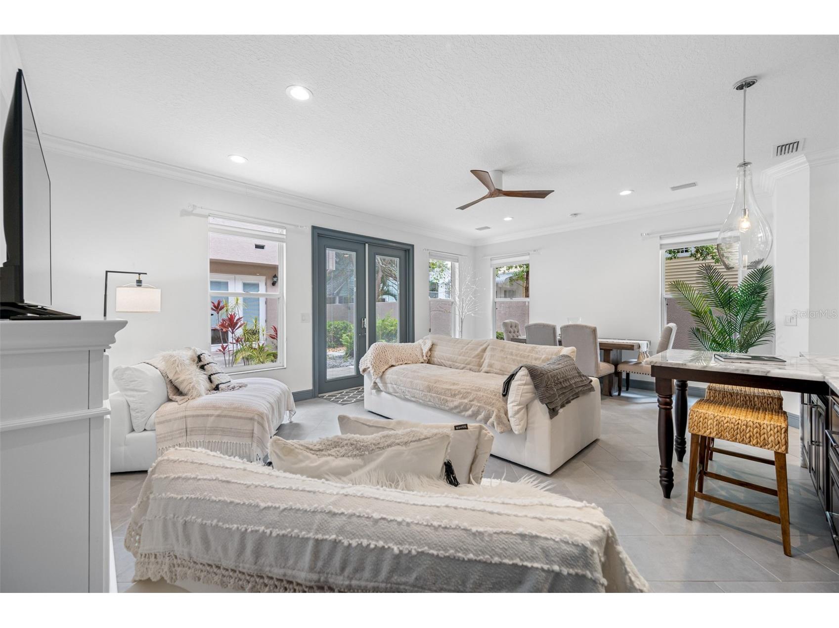 237 7th Avenue N #2 Saint Petersburg FL 33701 TB8487014 image17