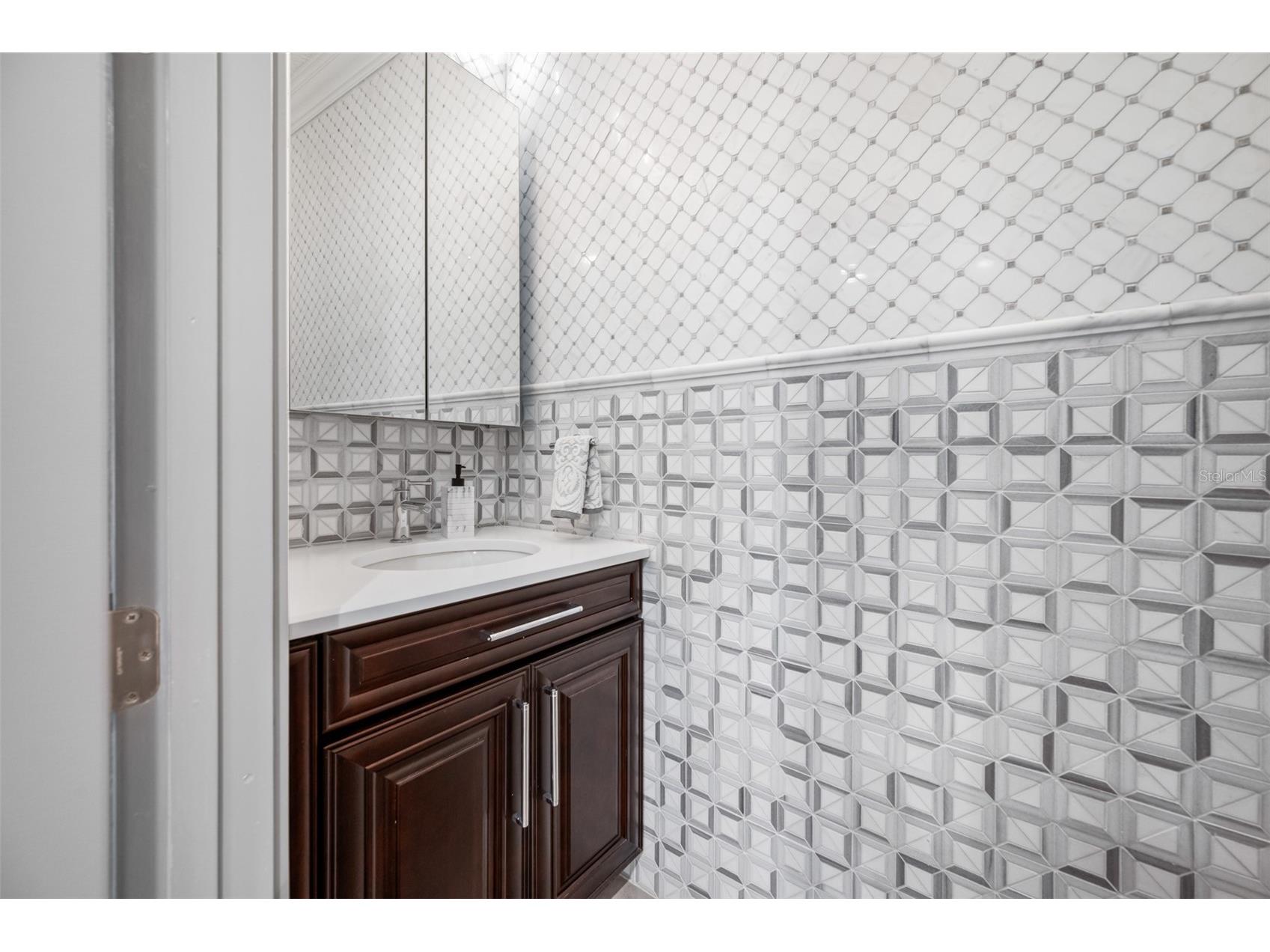 237 7th Avenue N #2 Saint Petersburg FL 33701 TB8487014 image23