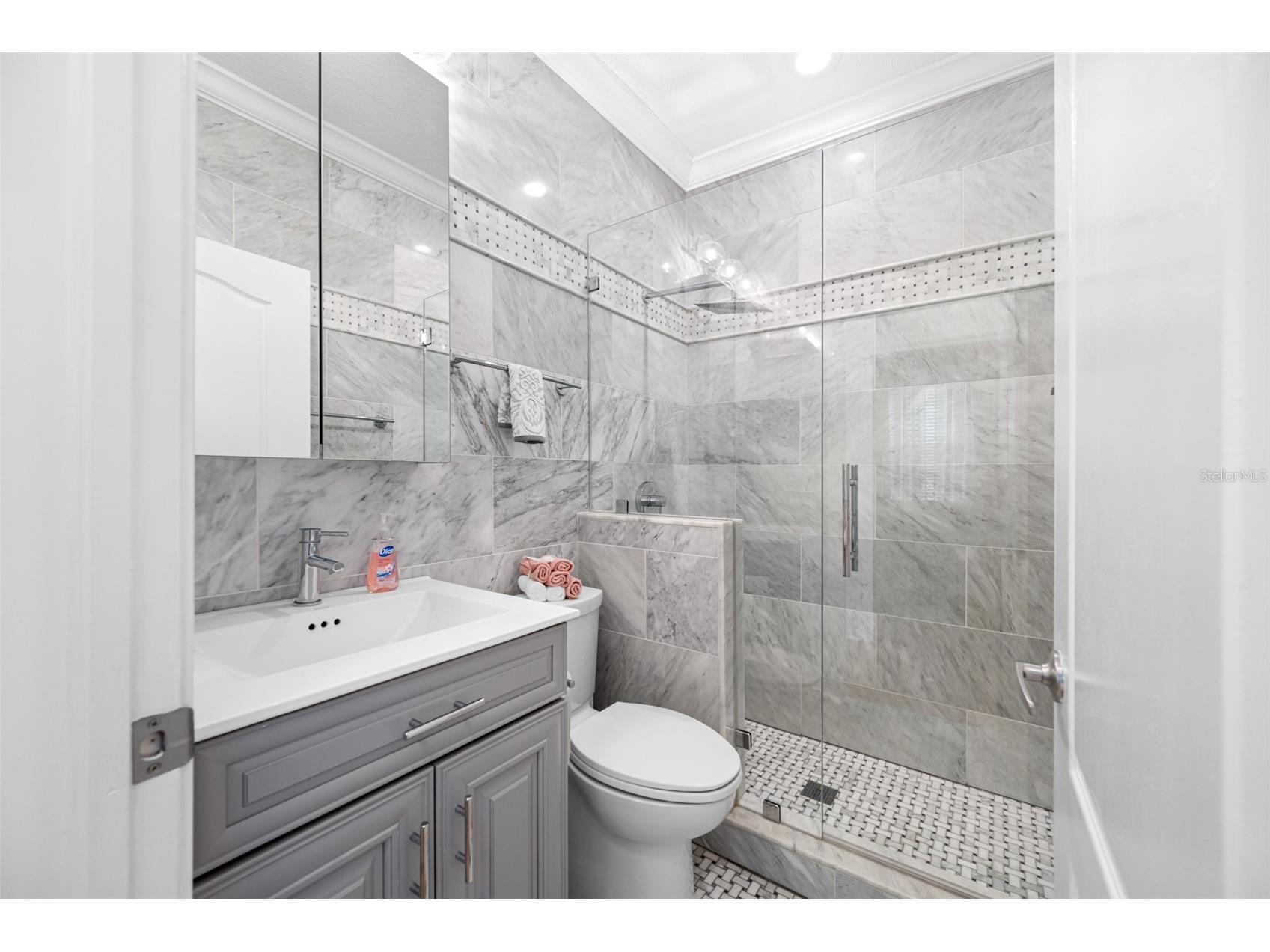 237 7th Avenue N #2 Saint Petersburg FL 33701 TB8487014 image44