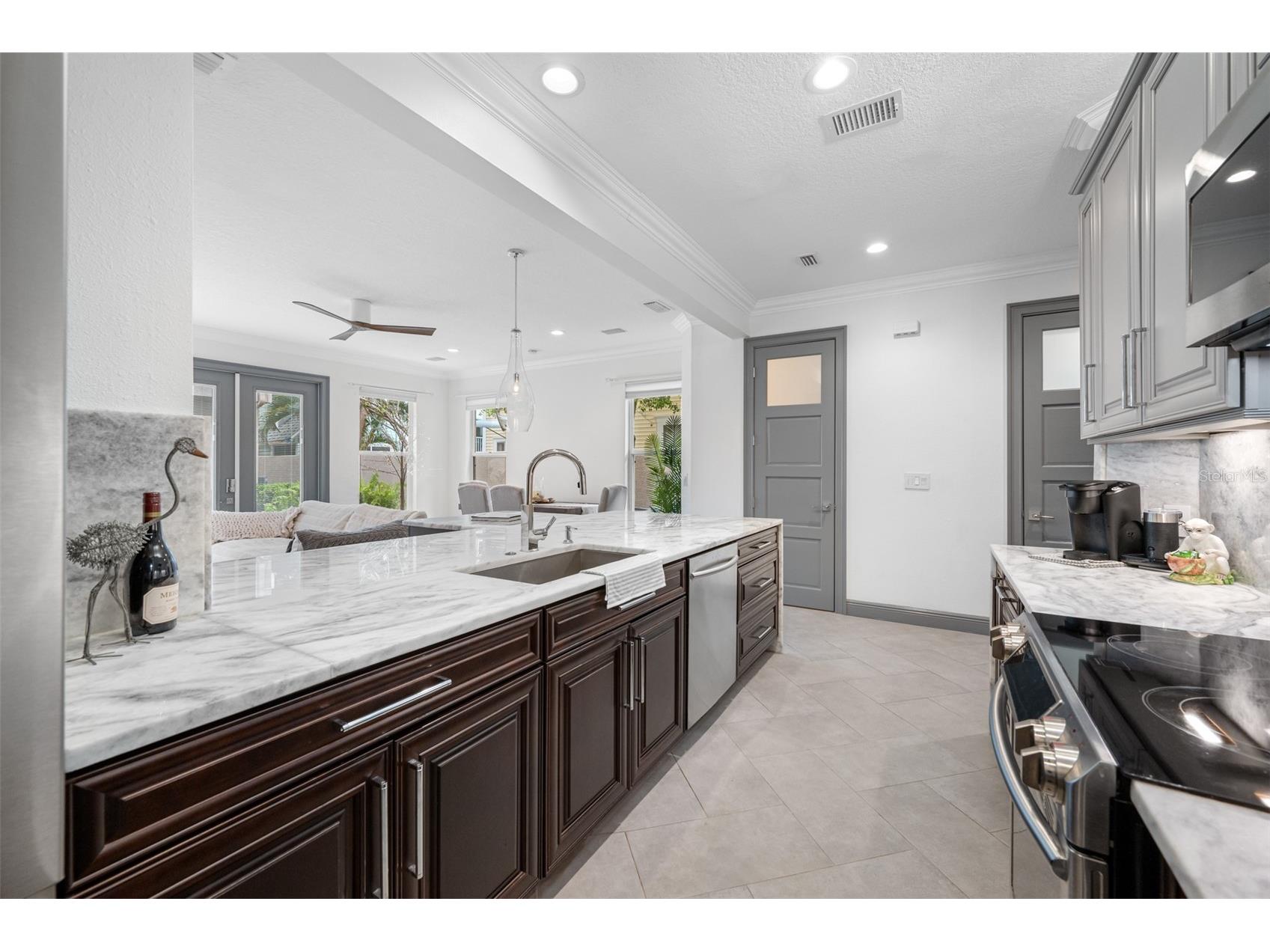 237 7th Avenue N #2 Saint Petersburg FL 33701 TB8487014 image9