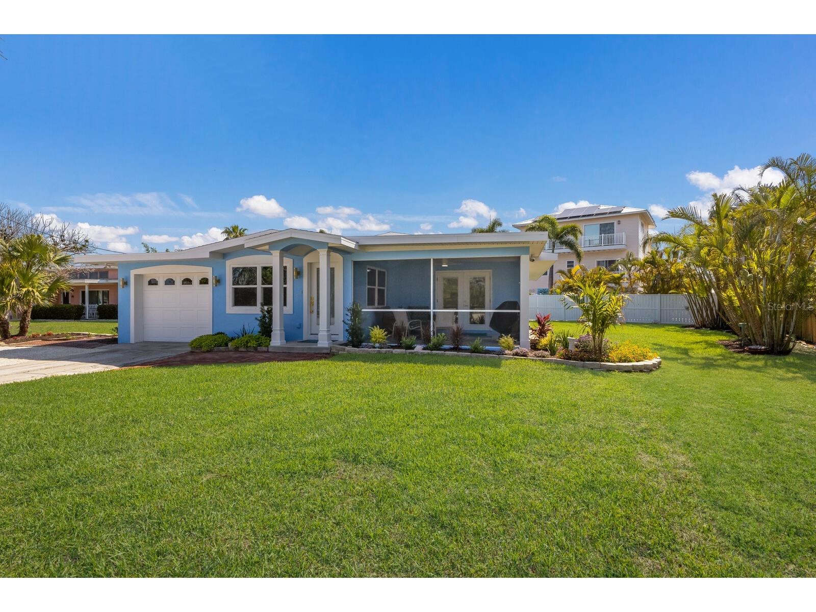 237 85th Street Holmes Beach FL 34217 A4653268 image1