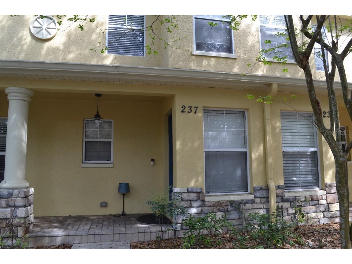 237 Castlekeeper Place Valrico FL 33594 T3514691 image1