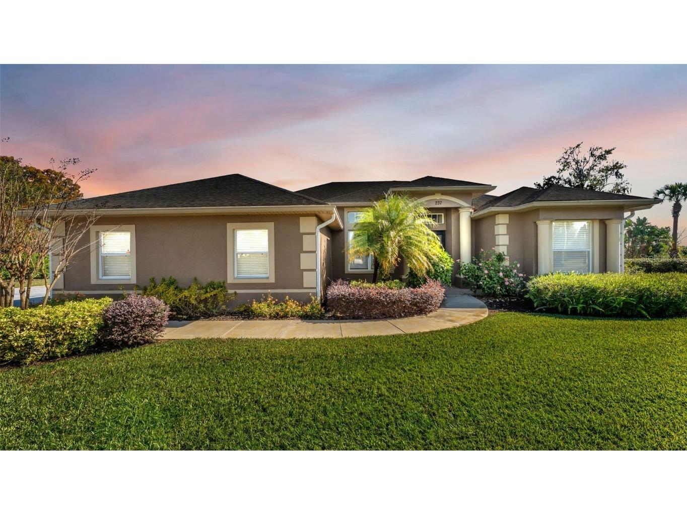 237 Kent Court Haines City FL 33844 - LAKE PIERCE L4956771 image2