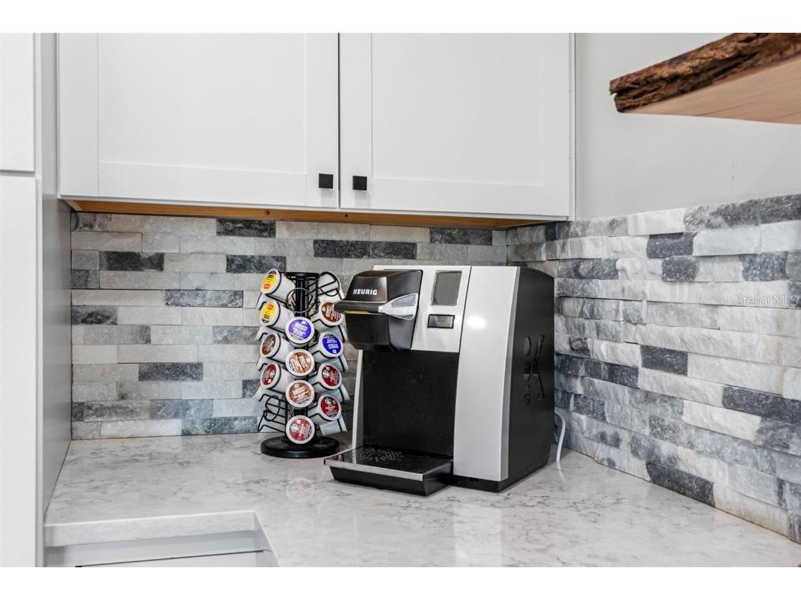 237 Mineola Drive E Belleair Bluffs FL 33770 TB8427619 image14