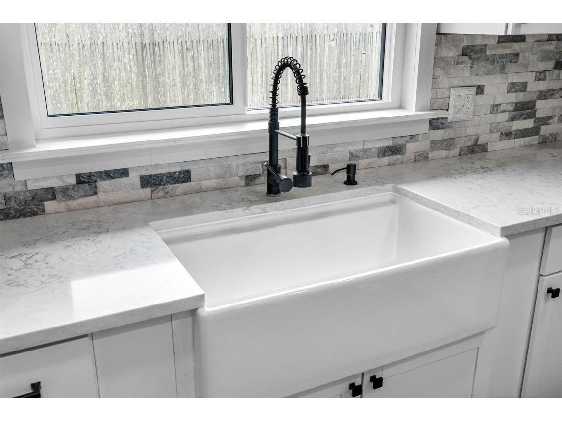 237 Mineola Drive E Belleair Bluffs FL 33770 TB8427619 image16