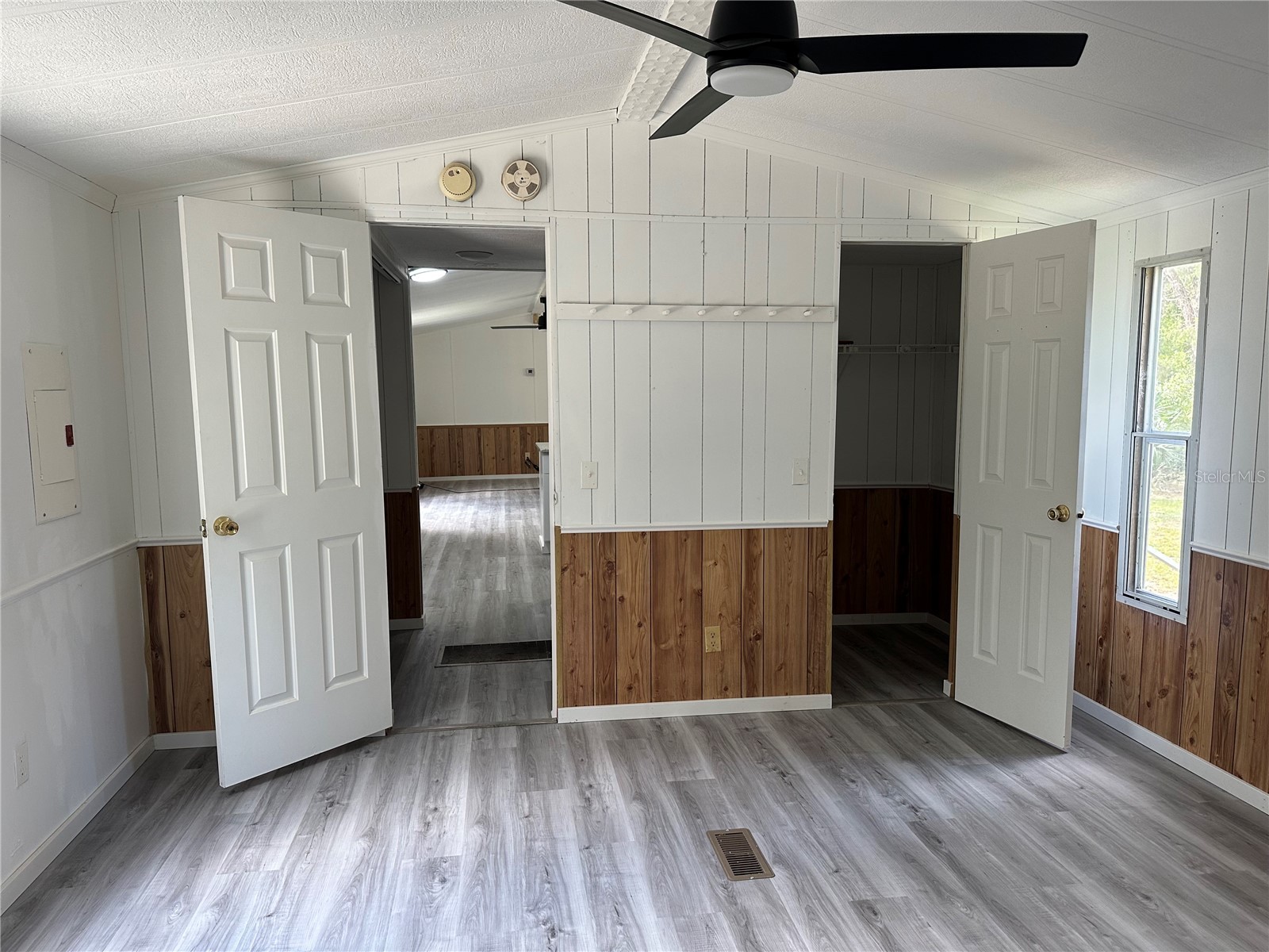 237 N Candle Point Crystal River FL 34429 - Spring Fed Pond TB8437082 image12