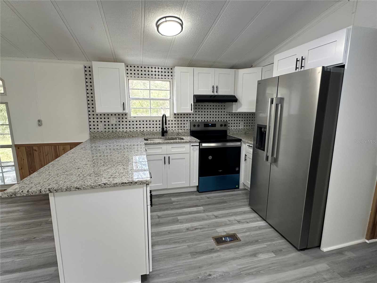 237 N Candle Point Crystal River FL 34429 - Spring Fed Pond TB8437082 image9