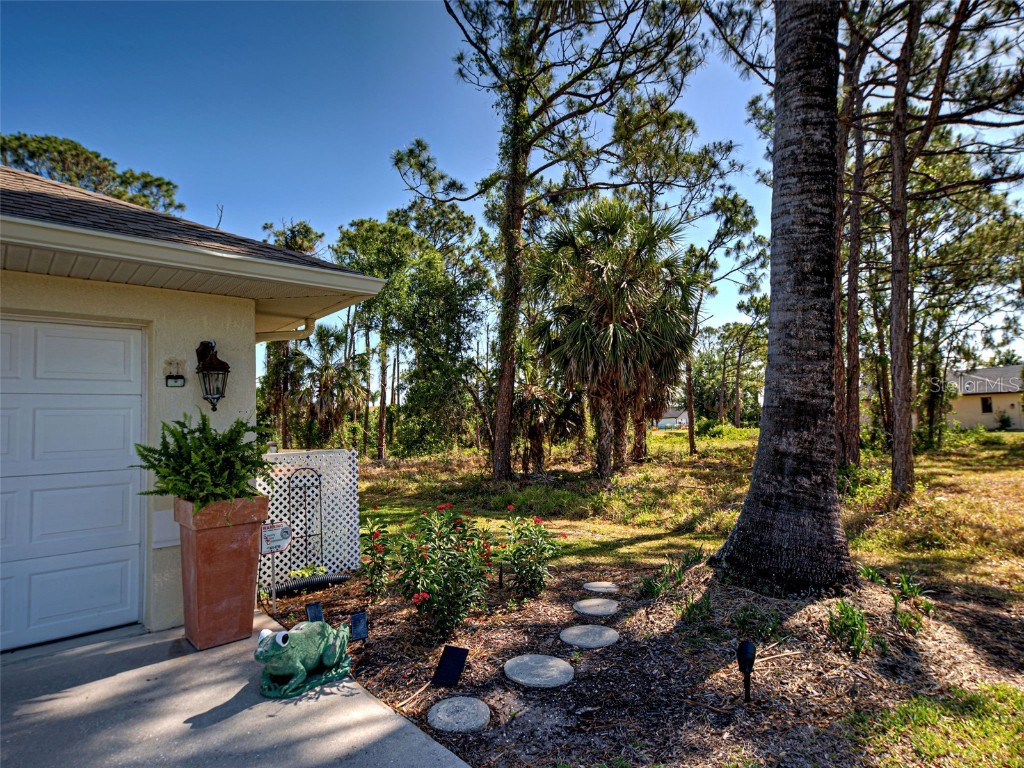 237 Rotonda Boulevard E Rotonda West FL 33947 D6142250 image10