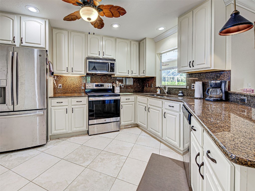 237 Rotonda Boulevard E Rotonda West FL 33947 D6142250 image21