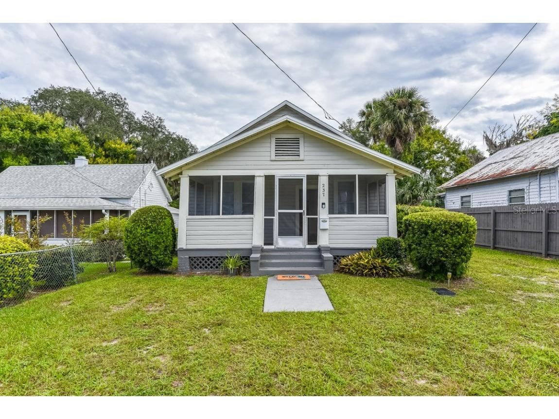 237 S Clara Avenue Deland FL 32720 O6148097 image1
