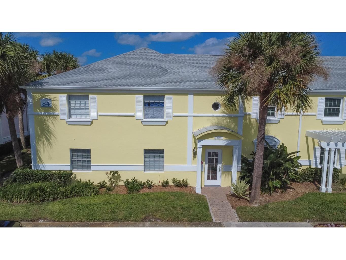 237 Seahorse Drive SE #H Saint Petersburg FL 33705 TB8443696 image1
