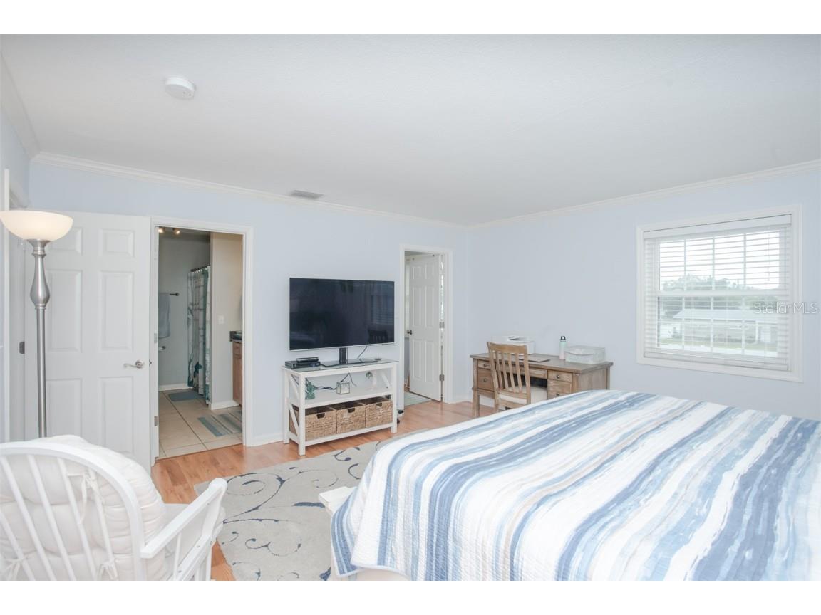 237 Seahorse Drive SE #H Saint Petersburg FL 33705 TB8443696 image16