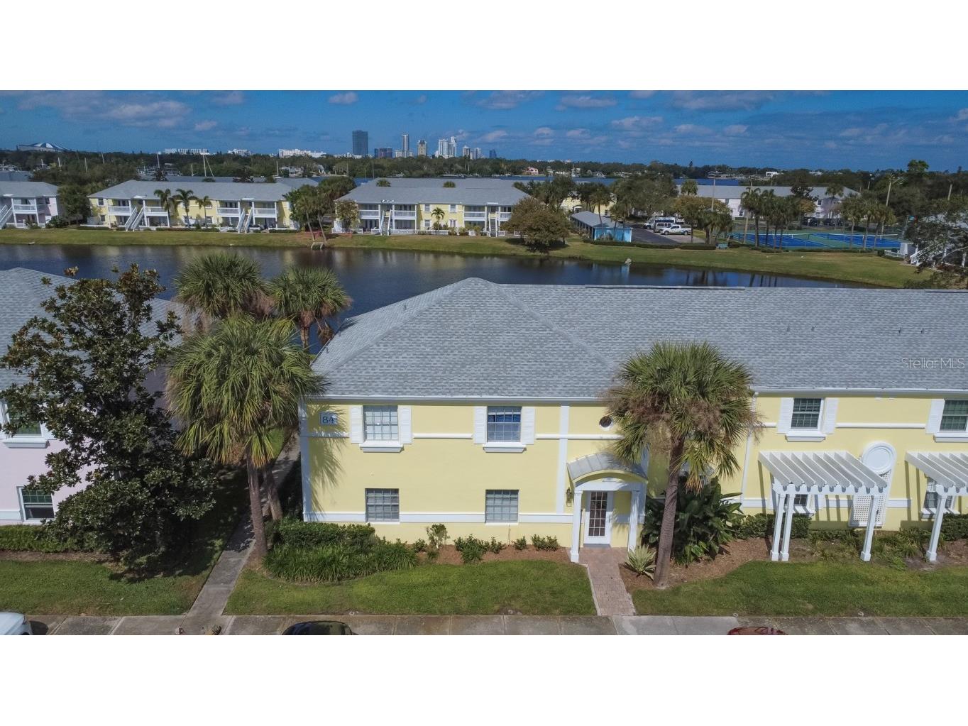 237 Seahorse Drive SE #H Saint Petersburg FL 33705 TB8443696 image2