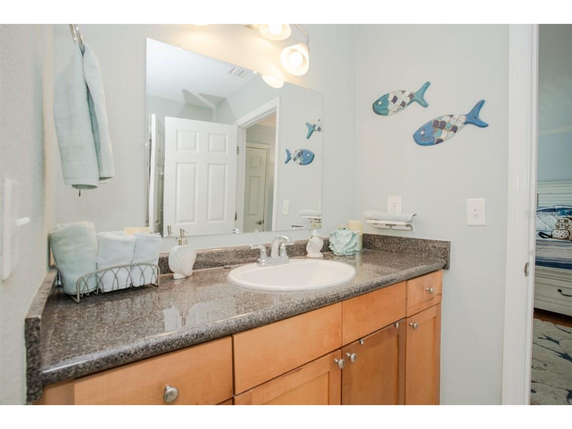 237 Seahorse Drive SE #H Saint Petersburg FL 33705 TB8443696 image20