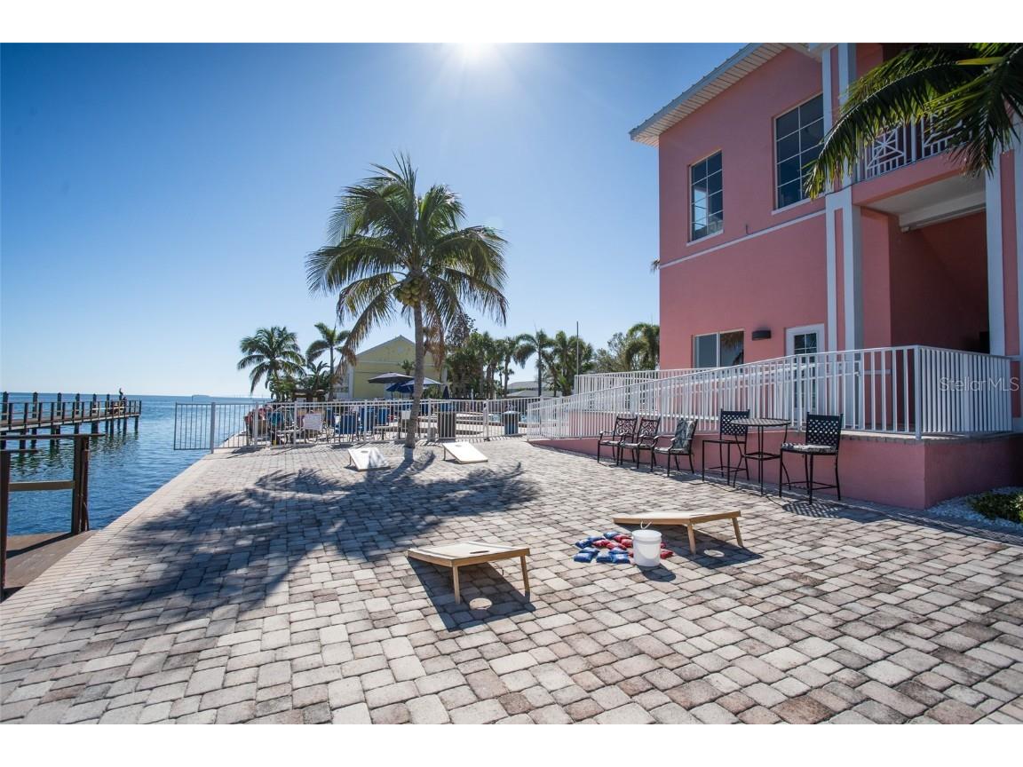 237 Seahorse Drive SE #H Saint Petersburg FL 33705 TB8443696 image30