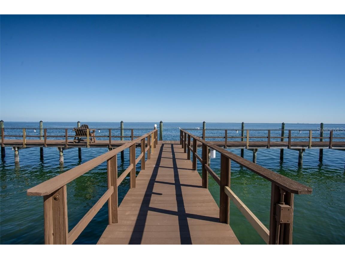 237 Seahorse Drive SE #H Saint Petersburg FL 33705 TB8443696 image33