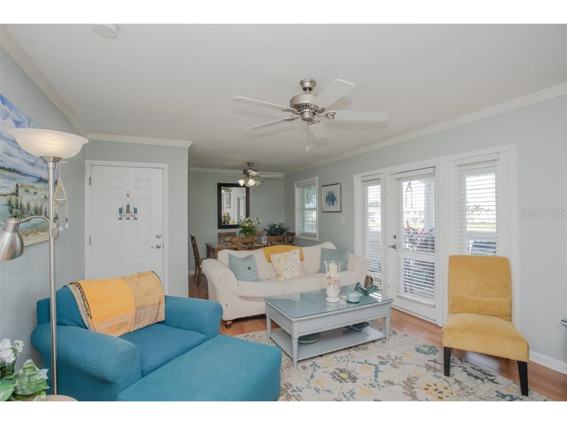 237 Seahorse Drive SE #H Saint Petersburg FL 33705 TB8443696 image4