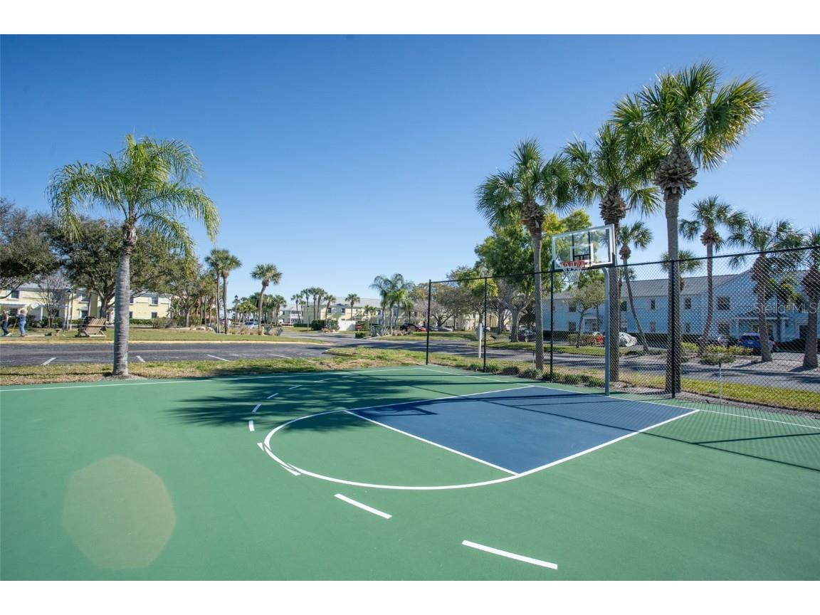 237 Seahorse Drive SE #H Saint Petersburg FL 33705 TB8443696 image40