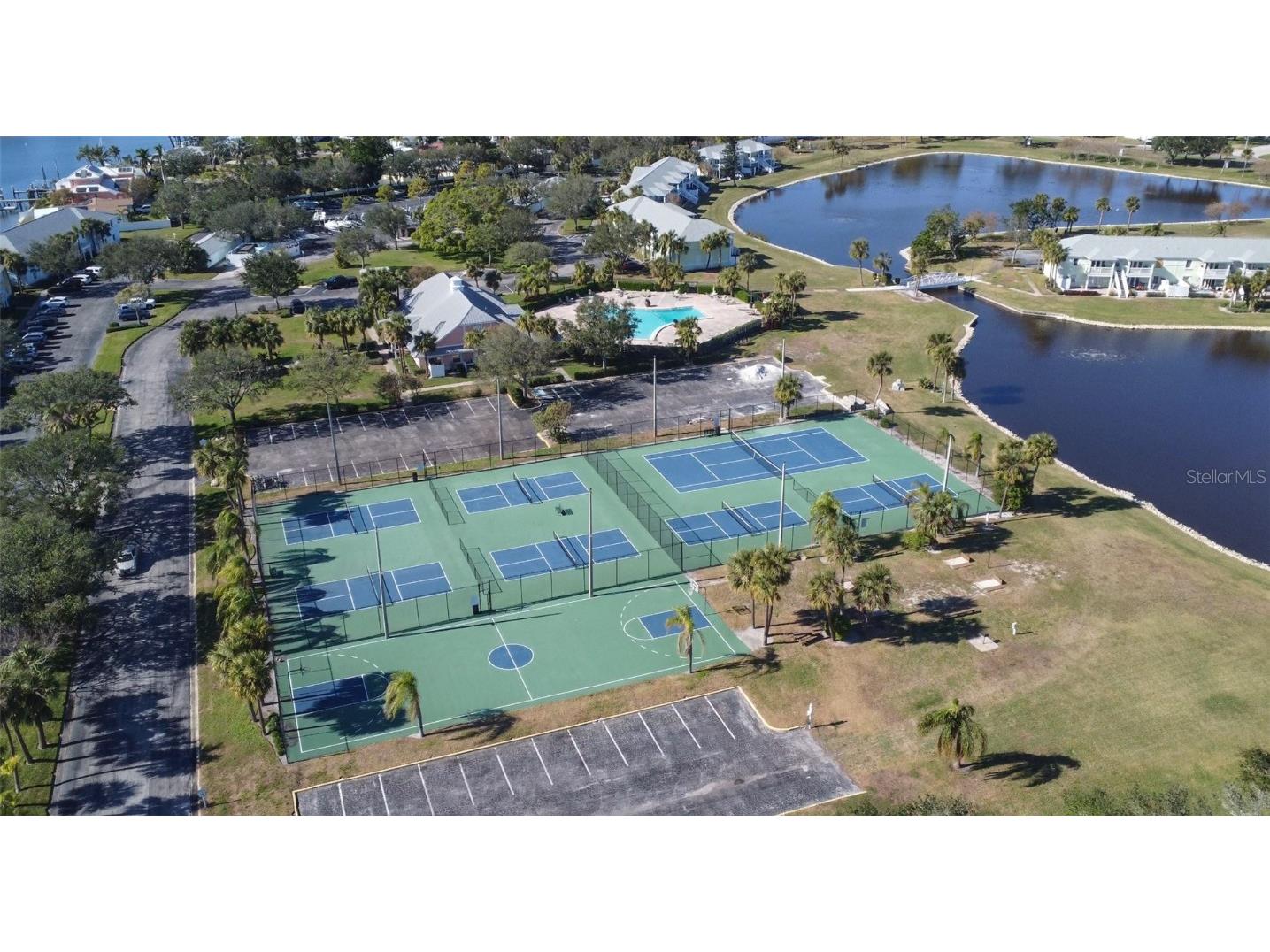 237 Seahorse Drive SE #H Saint Petersburg FL 33705 TB8443696 image45