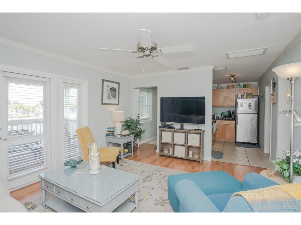 237 Seahorse Drive SE #H Saint Petersburg FL 33705 TB8443696 image5