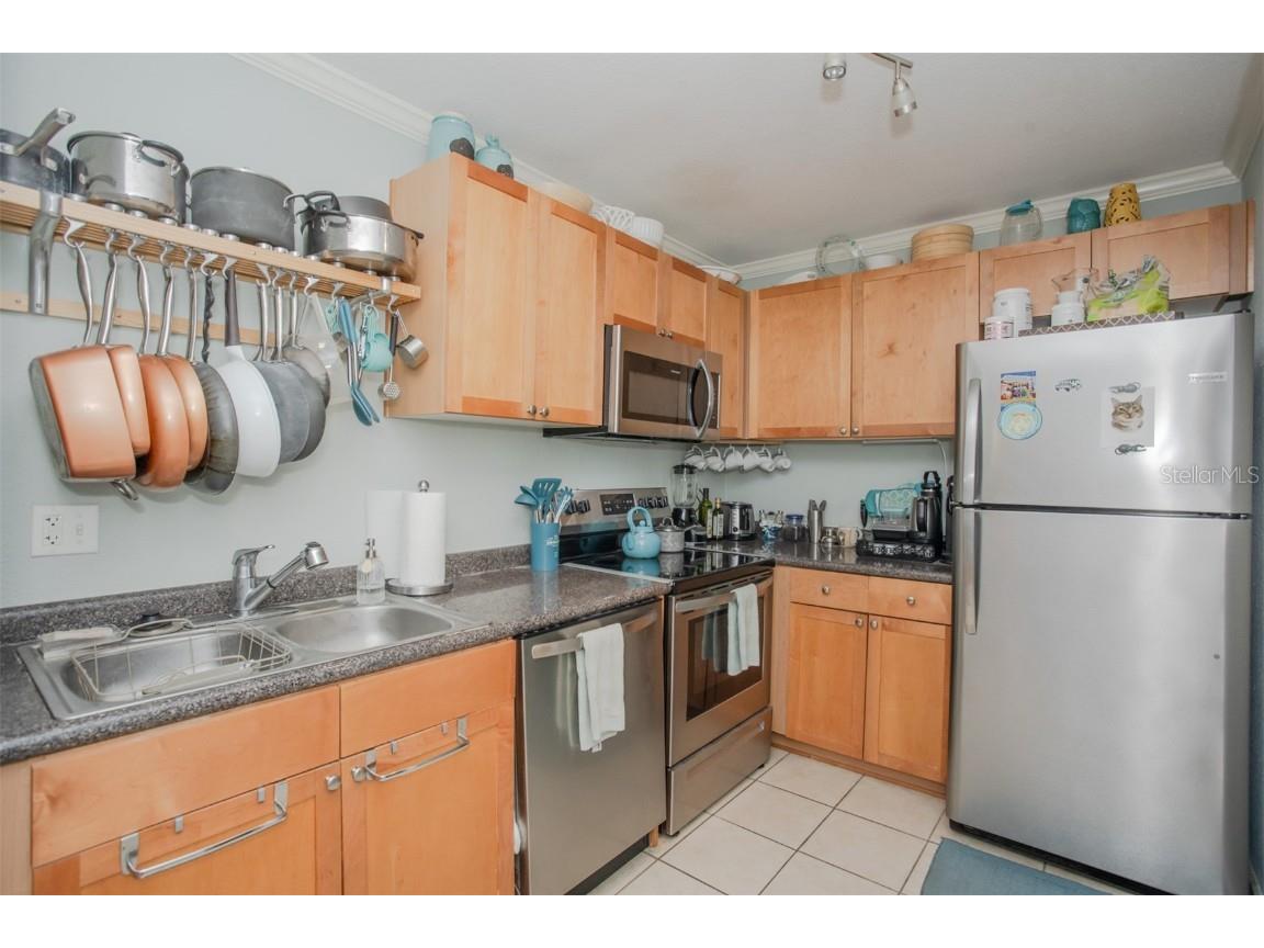 237 Seahorse Drive SE #H Saint Petersburg FL 33705 TB8443696 image8