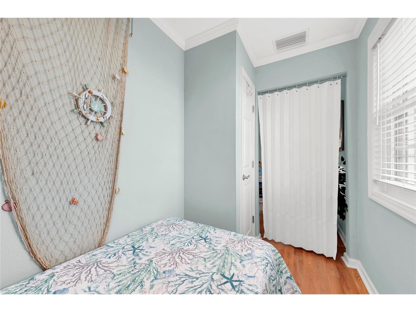 237 Seahorse Drive SE #H Saint Petersburg FL 33705 TB8527911 image17