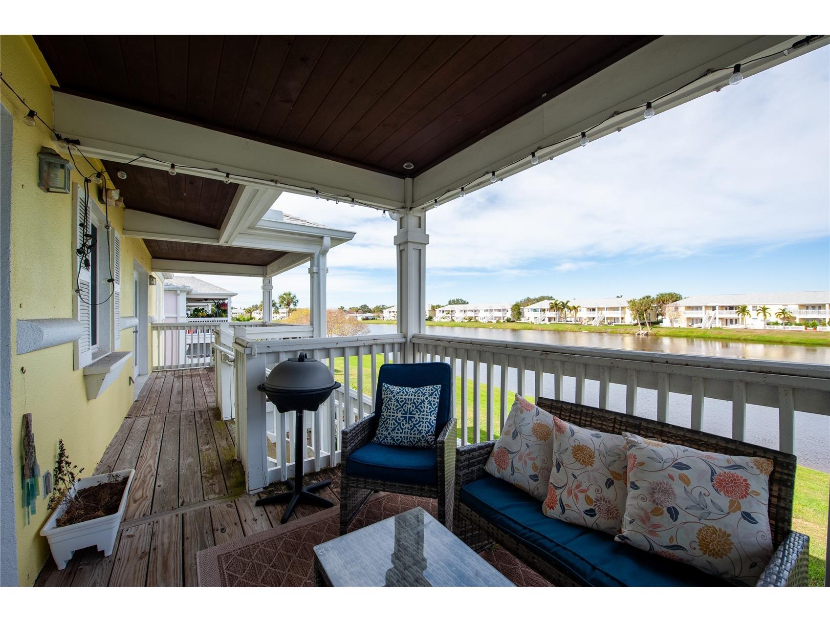 237 Seahorse Drive SE #H Saint Petersburg FL 33705 TB8527911 image22