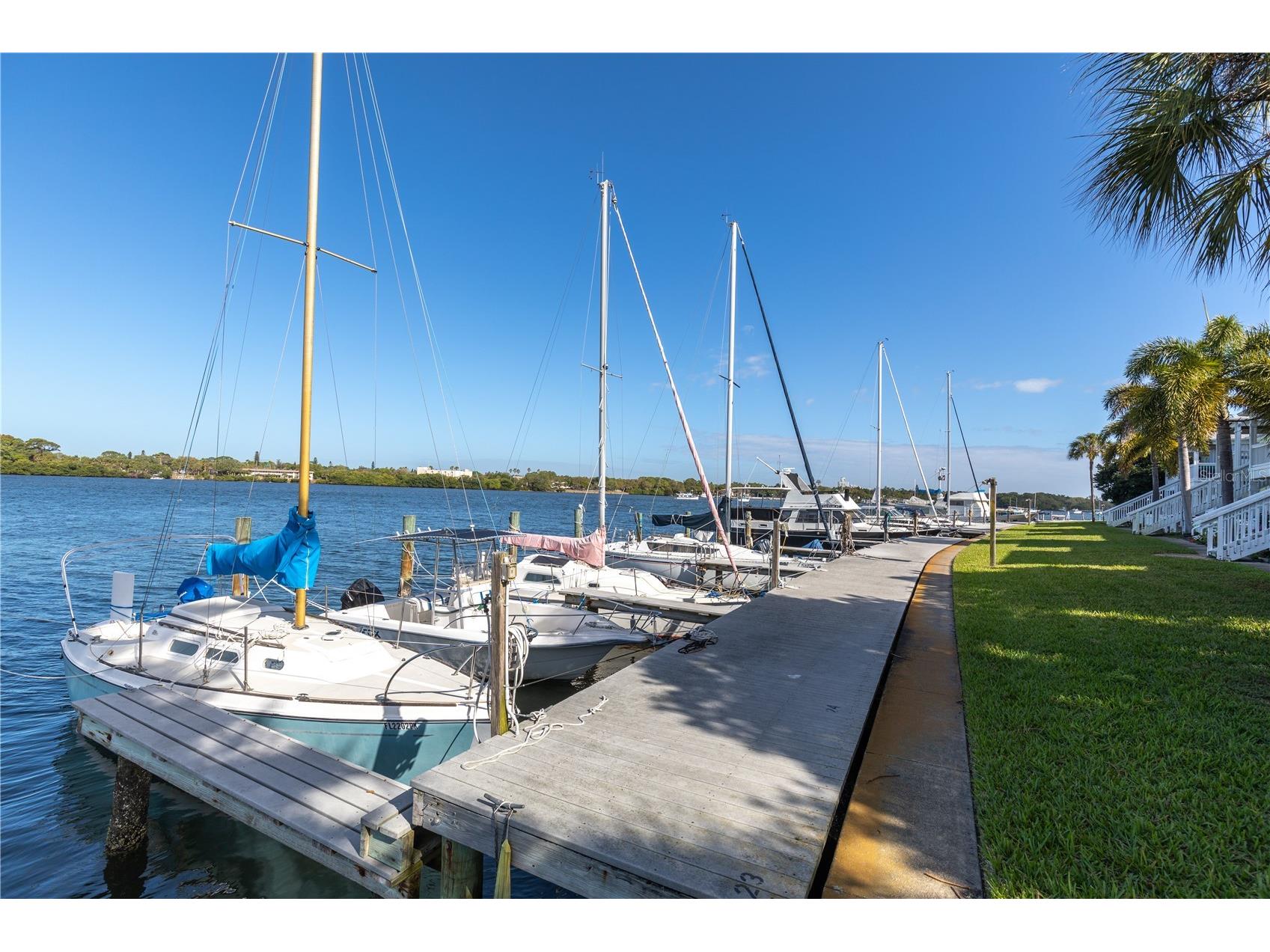 237 Seahorse Drive SE #H Saint Petersburg FL 33705 TB8527911 image34
