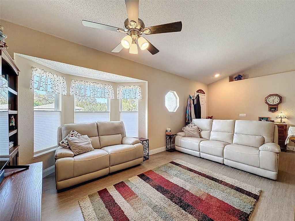 2370 Bonkirk Avenue Spring Hill FL 34609 W7881128 image9