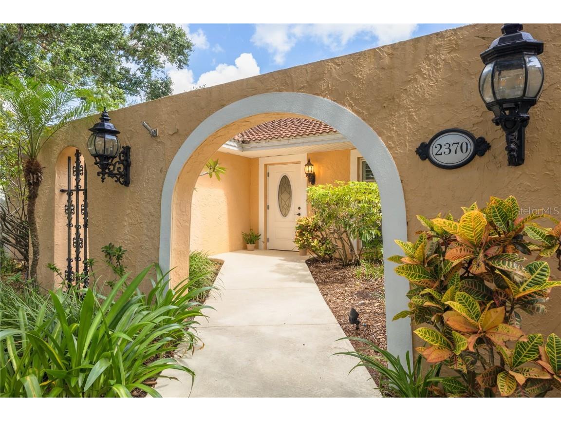 2370 Weymouth Drive Clearwater FL 33764 - ALLEN'S CREEK TO OLD TAMPA BAY TB8383304 image3