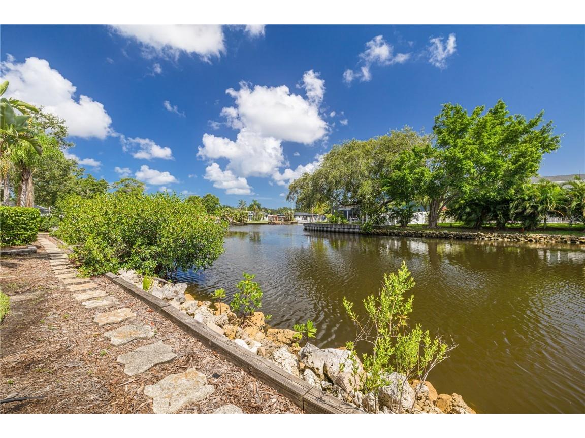 2370 Weymouth Drive Clearwater FL 33764 - ALLEN'S CREEK TO OLD TAMPA BAY TB8383304 image43
