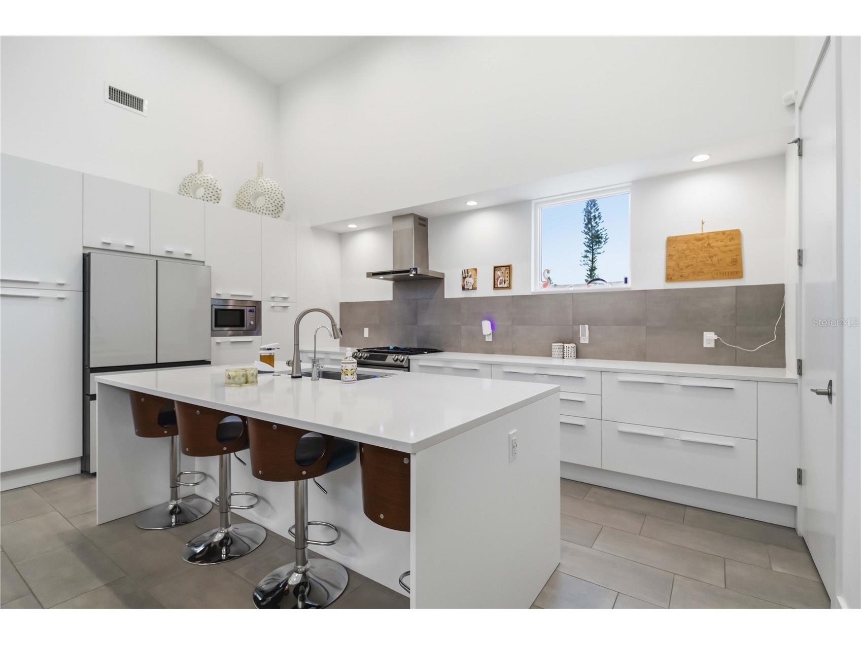 2373 Prospect Street Sarasota FL 34239 A4696568 image7