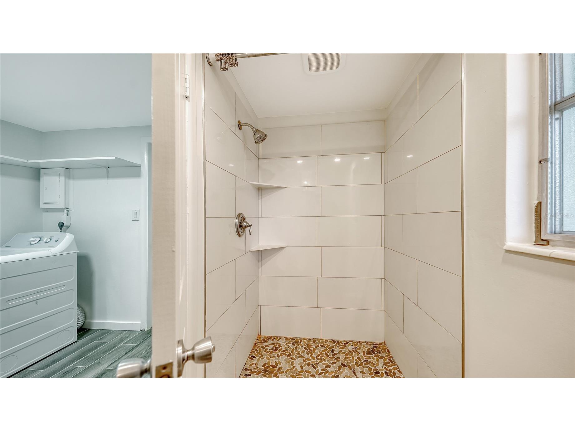 2374 Arlington Street Sarasota FL 34239 A4680088 image18