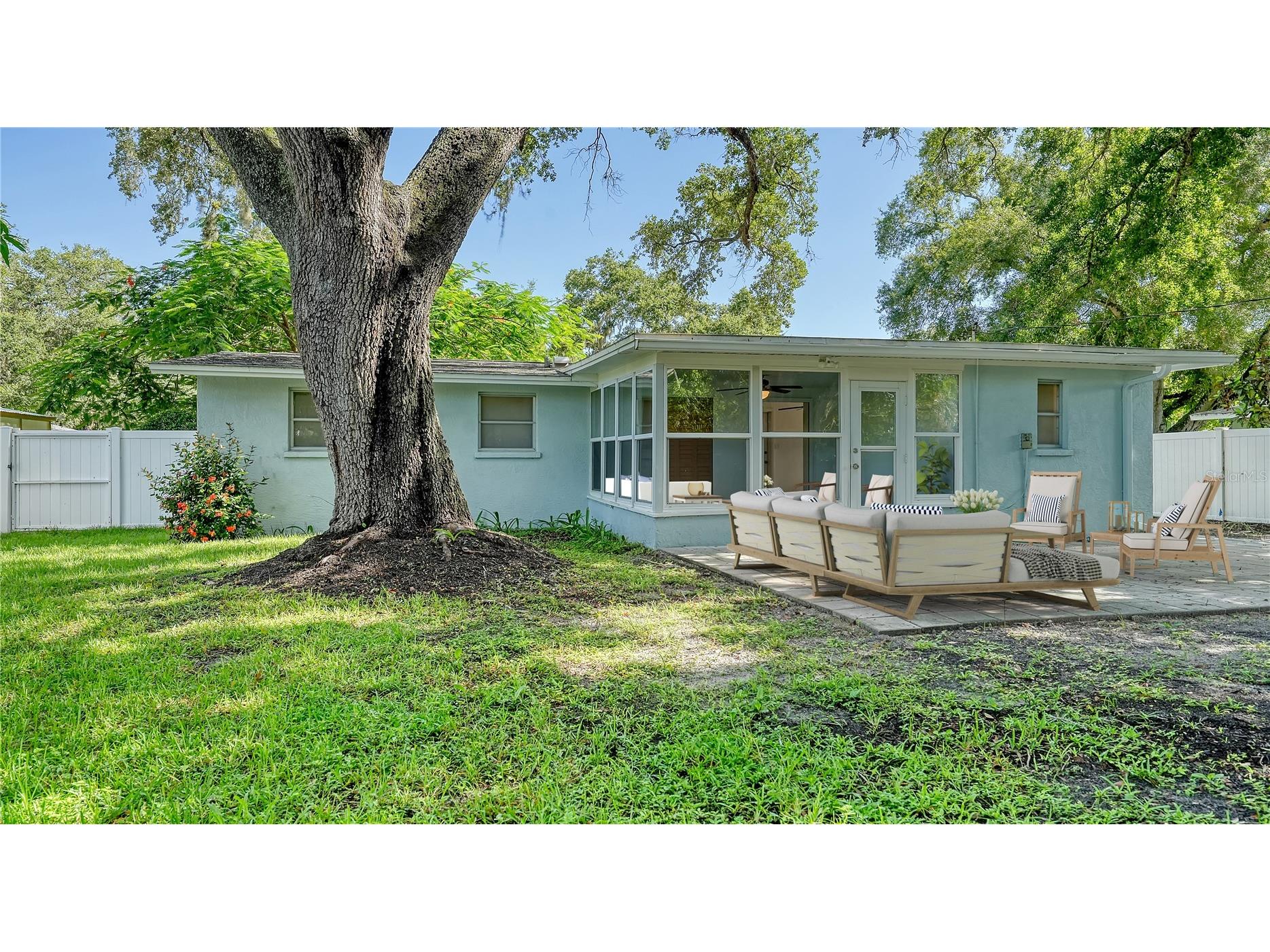 2374 Arlington Street Sarasota FL 34239 A4680088 image23