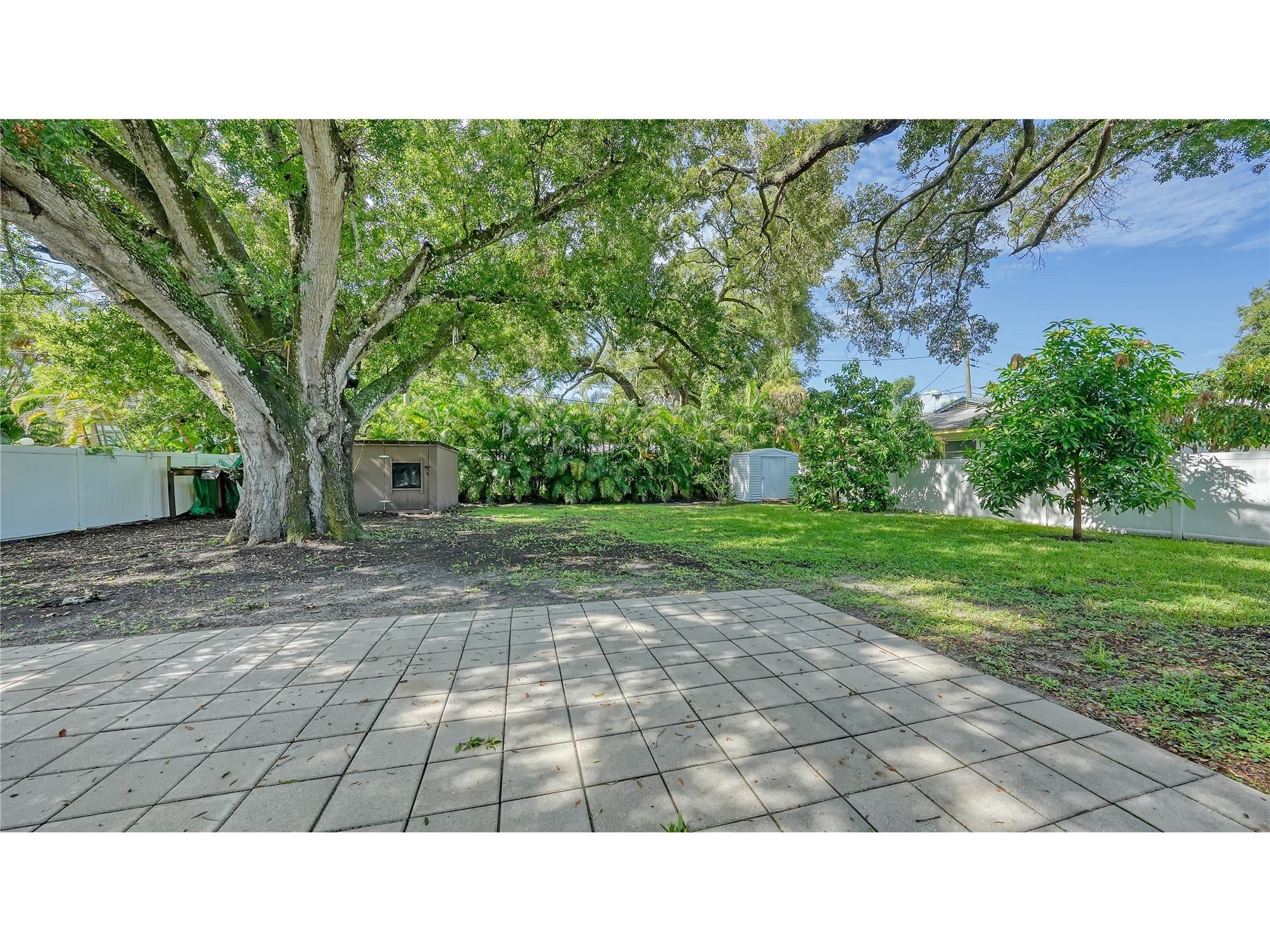2374 Arlington Street Sarasota FL 34239 A4680088 image26