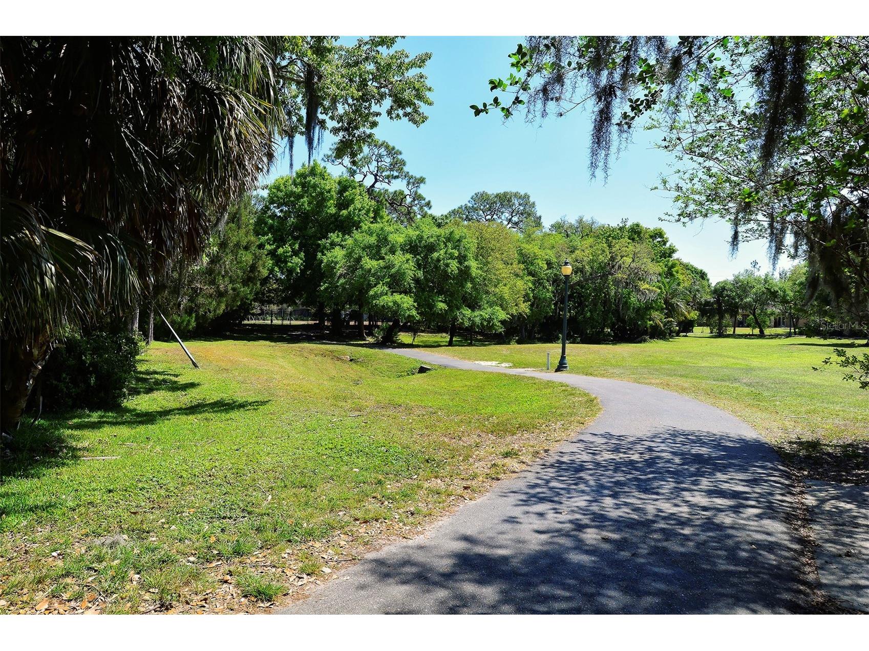 2374 Arlington Street Sarasota FL 34239 A4680088 image30