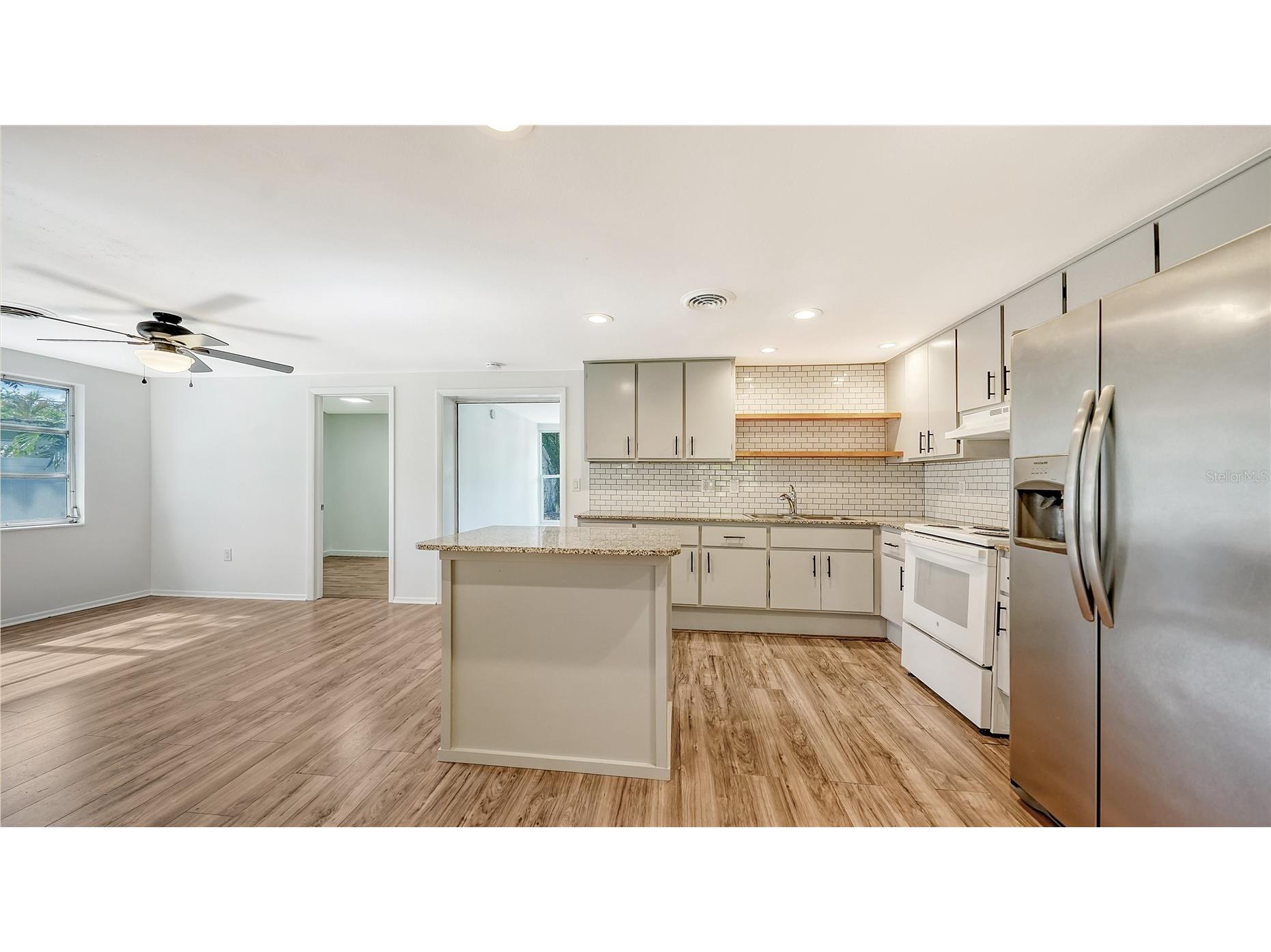 2374 Arlington Street Sarasota FL 34239 A4680088 image6