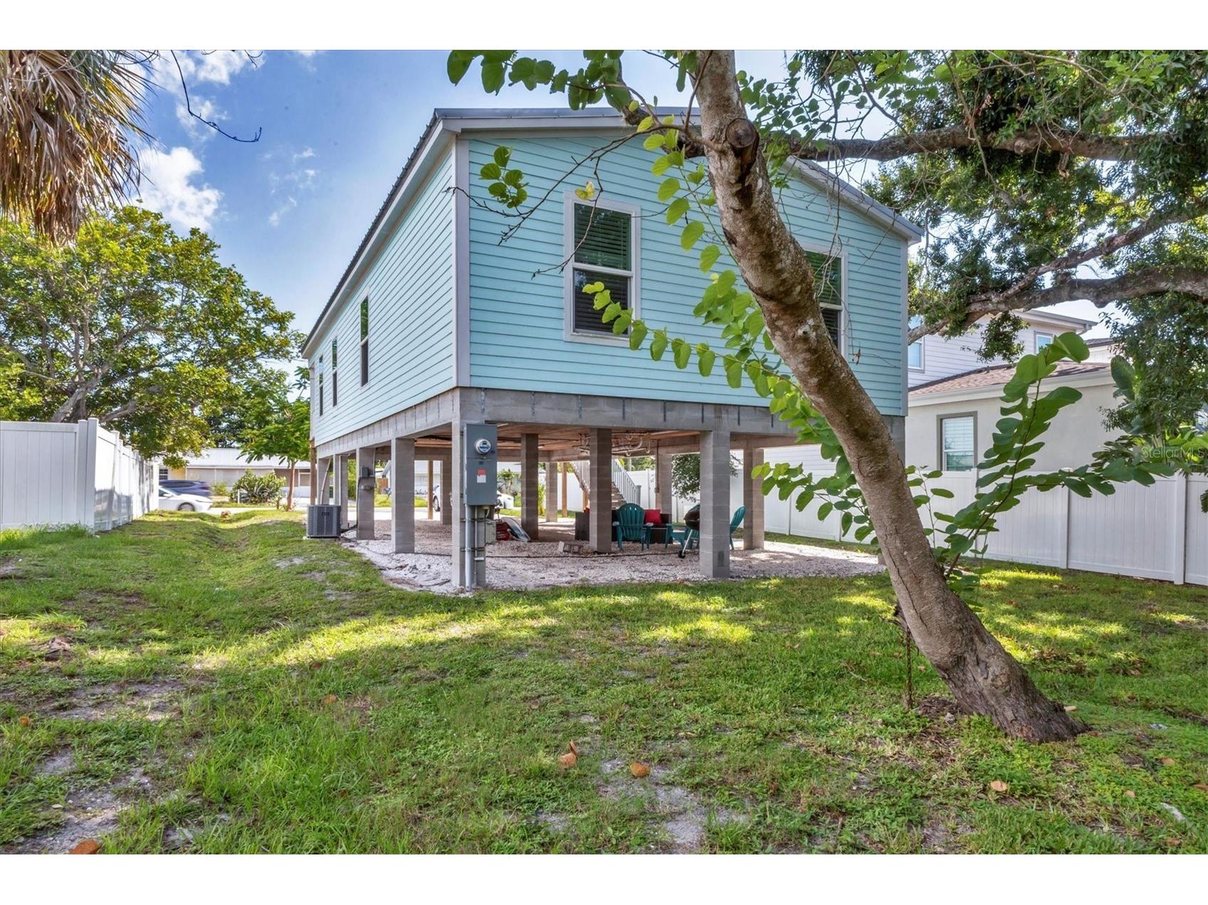 2375 Bahia Vista Street Sarasota FL 34239 A4662778 image37