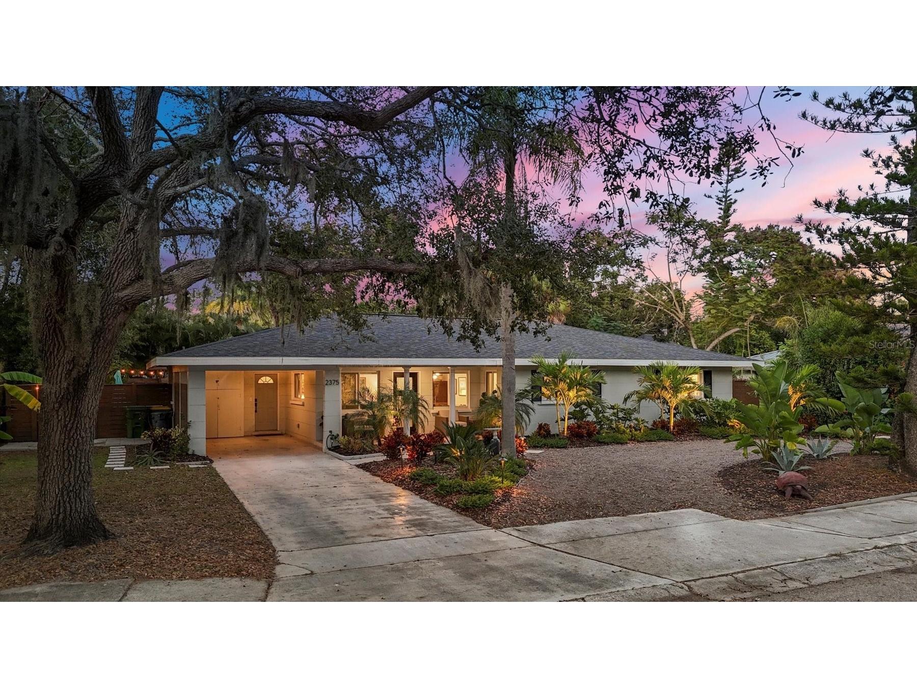 2375 Datura Street Sarasota FL 34239 A4673910 image1