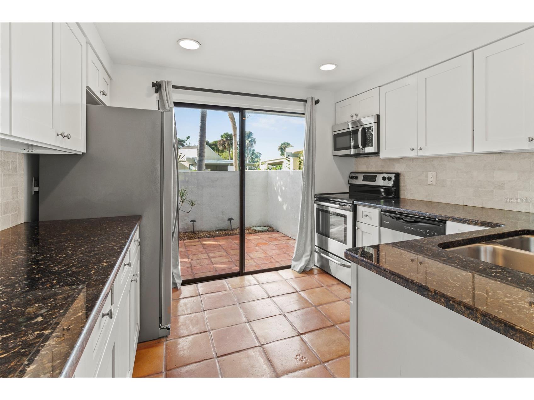 2375 Lakeside Mews #D2 Sarasota FL 34235 A4676142 image8