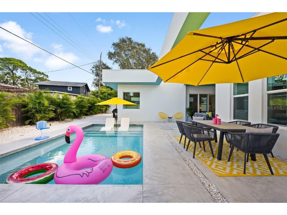 2375 Waldemere Street Sarasota FL 34239 A4654505 image32