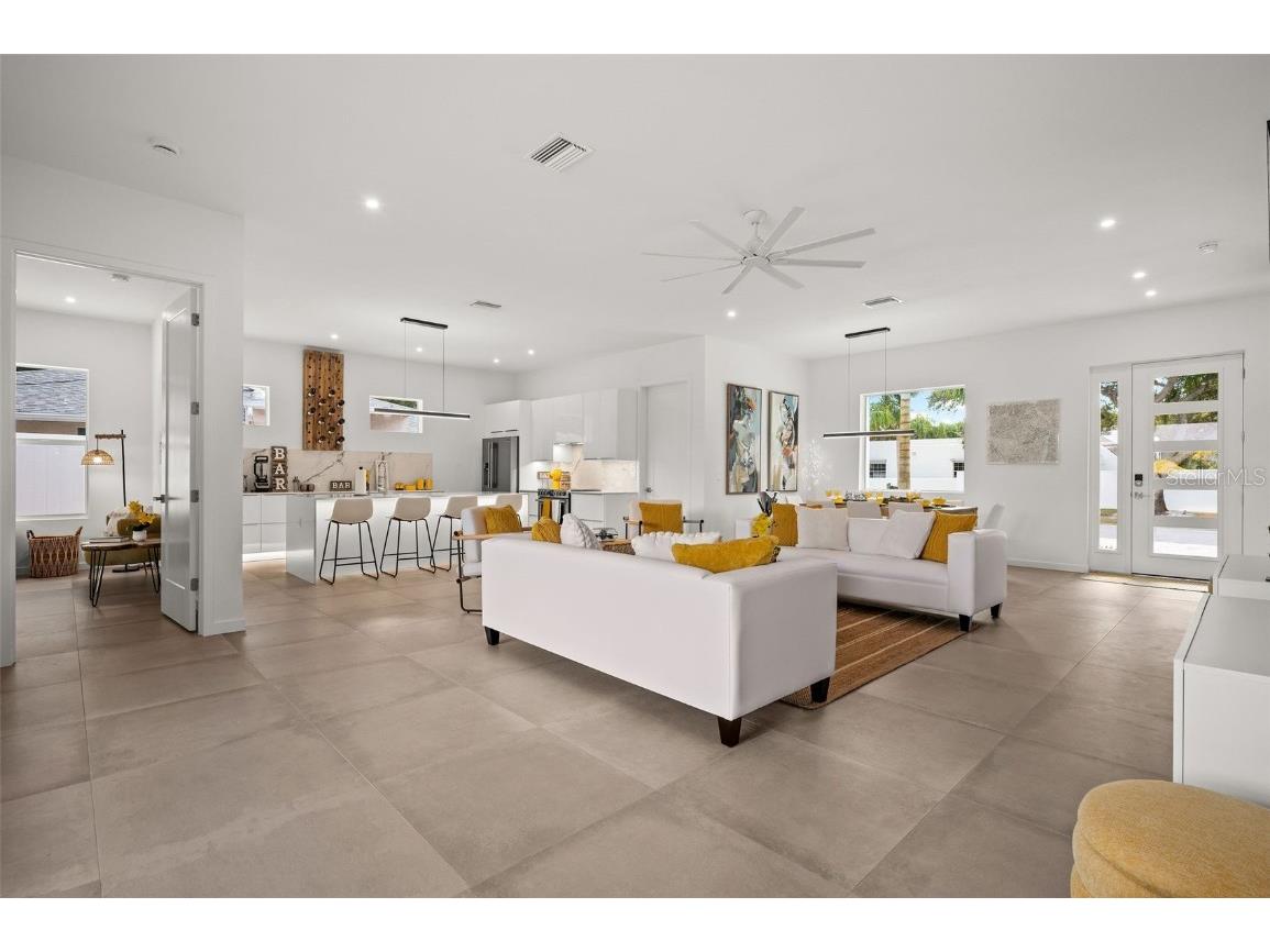 2375 Waldemere Street Sarasota FL 34239 A4654505 image8