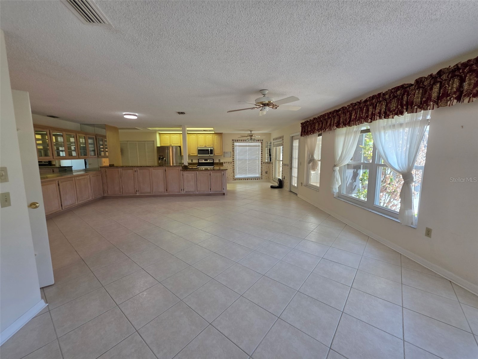 2376 Bent Pine Court Spring Hill FL 34606 W7883024 image3