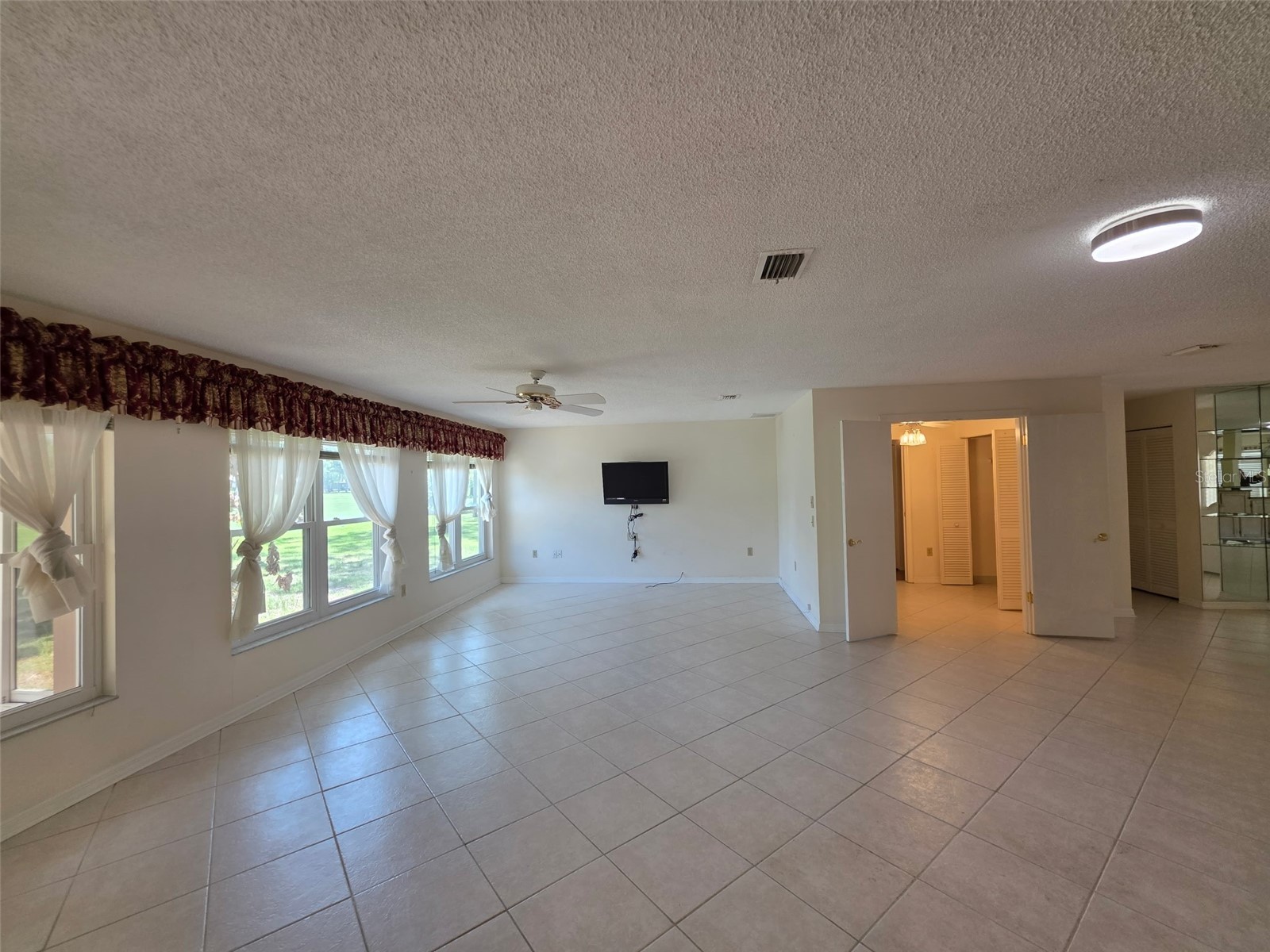 2376 Bent Pine Court Spring Hill FL 34606 W7883024 image4