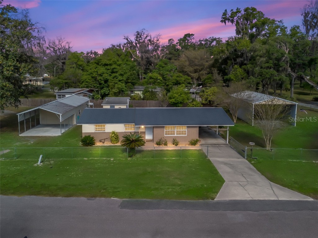 2376 Cr 444 Lake Panasoffkee FL 33538 G5104453 image2