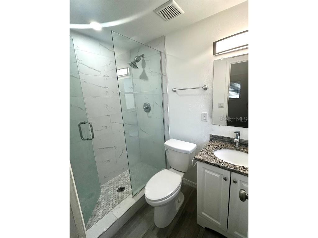 2377 Main Street Sarasota FL 34237 A4670564 image9