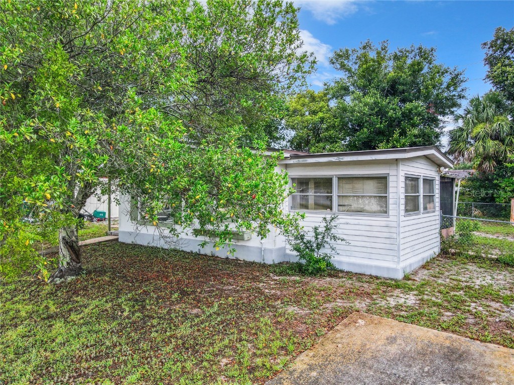 2379 Greenwood Street Deltona FL 32738 V4936595 image1